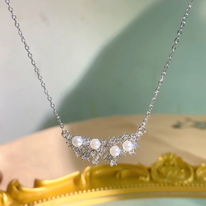 Collier Nuages pour femme en acier inoxydable 304 plaqué or 0,03 µm avec incrustation de perles sur chaîne câblée - Product Image 5