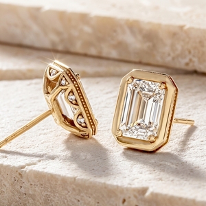 Pendientes de Diamantes CVD Cultivados en Laboratorio D VS con Corte Esmeralda, Oro Rosa Vintage, Halo Oculto y Milgrain, para Mujer, con Cierre a Presión y Engaste de Bisel - Product Image 4