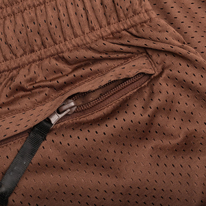 Shorts de golf athlétiques pour hommes de qualité supérieure, personnalisés, légers, en nylon et élasthanne, motif uni, pour le jogging, les entraînements et la salle de sport - Product Image 3