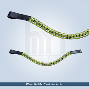Bride de dressage en cuir rembourré personnalisé, style Swarovski, avec frontale en cristal vert émeraude de qualité supérieure, en forme de U et ornée de strass. - Product Image 3