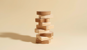 Jeu de construction en blocs de bois Timber Tower - Jeu de table familial portable pour fêtes, avec blocs qui s'écroulent, écologique, durable, design éducatif - Product Image 4