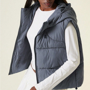 Chaleco Acolchado Grueso para Mujer, Cálido para Invierno, con Capucha Desmontable, Fabricado en China - Product Image 6