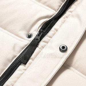 Veste de ski pour homme de la série Outdoor Mountain, conçue pour les aventures sur neige avec protection contre l'eau et un ajustement confortable - Product Image 3