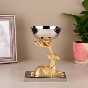 Bol de service décoratif en cuivre poli fait main, motif cerf doré, pour fruits secs, bonbons et collations, idéal pour la maison et les repas. - Product Image 6