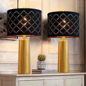 Lampe de table en laiton massif de luxe avec abat-jour en tissu élégant, éclairage d'appoint moderne pour chambre et salon - Product Image 6