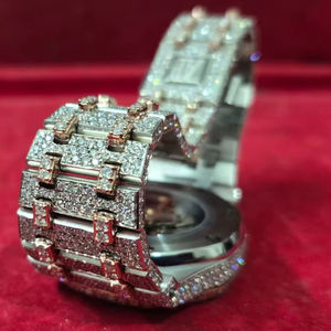 นาฬิกาควอตซ์สแตนเลสสตีลหรูหราประดับโมอิสซาไนต์ขายดีอันดับต้นๆ พร้อมกลไก ETA กระจก Hardlex โครโนกราฟ กันน้ำ 10 เมตร สำหรับทุกเพศ - Product Image 1