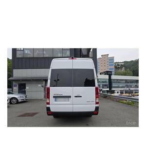 Hyundai Solati 15 places, Diesel Automatique, Septembre 2023, 21 994 km, avec caméra de recul, conduite à gauche - Product Image 4