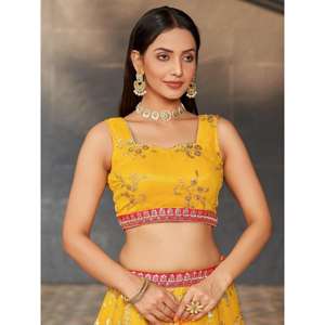 ชุดผ้าบางมีเลื่อมสีเหลืองสวยงาม - Product Image 3