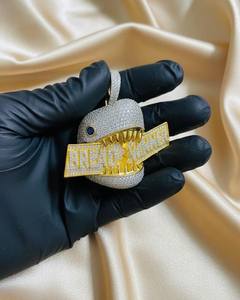 Placa con Nombre Personalizada de Moissanita en Forma de Cara de Tiburón con Plata 925 y Baño de Oro, Joyería Fina, Colgantes y Dijes - Product Image 4