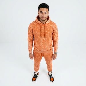 Conjunto Deportivo de Dos Piezas para Hombre, Color Naranja Vintage, con Capucha, 100% Poliéster, Lavado Ácido, Sudadera y Pantalones Deportivos con Cierre de Cremallera Lateral - Product Image 4