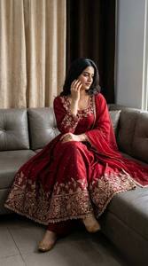 Robe Anarkali brodée marron pour femme, style traditionnel indien pakistanais, longueur ras du sol, coupe ample, en polyester - Product Image 2