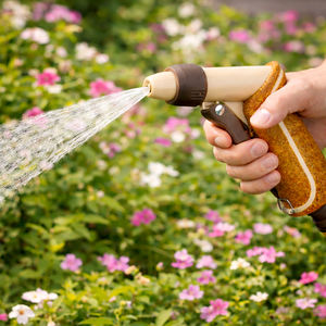 Boquilla de pulverización para jardín de plástico y corcho con gatillo frontal, diseño ergonómico de mango, patrones de pulverización variables, liberación rápida - Product Image 2