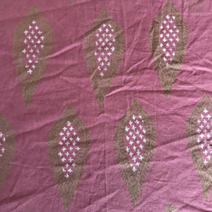 ผ้าฝ้ายพิมพ์ลายด้วยมือ ลายใบไม้บุตะ |   สิ่งทอพื้นเมืองอินเดีย - Product Image 2