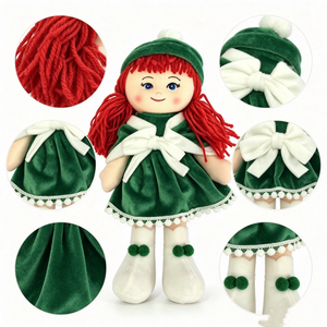 Muñeca de terciopelo verde personalizada con vestido navideño, juguete de peluche con gorro de invierno, muñeca de peluche festiva con ribete de pompones, muñeca de peluche de regalo para niñas - Product Image 5