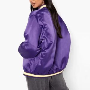 Chaqueta Varsity de Satén de Alta Calidad para Invierno, Cuello Alto, Bordado Frontal, Tela con Patrón Sólido, Cómoda, Transpirable y Teñida - Product Image 2
