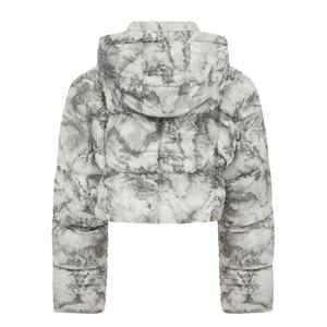 Chaquetas Acolchadas de Invierno para Mujer, Hechas a Medida por un Fabricante Profesional, Chaqueta Corta Tipo Bomber con Estampado Técnico - Product Image 5