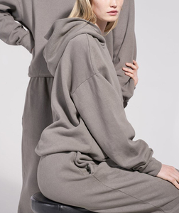 Conjunto Deportivo Gris con Capucha para Mujer, 100% Algodón, Corte Holgado, Largo, Informal, para Otoño, con Bolsillos Laterales - Product Image 1
