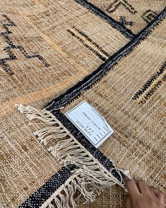 Tapis Kilim en jute tissé à la main de haute qualité fabriqué à la main avec la technique de tissage plat de conception de thème tribal fabriqué en Inde - Product Image 4