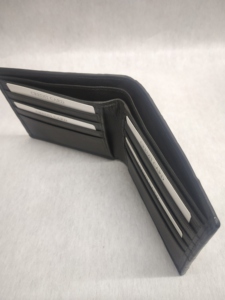กระเป๋าสตางค์หนังถักมือ ป้องกัน RFID ดีไซน์บางเฉียบเรียบง่าย ช่องใส่เหรียญแบบเปิด สำหรับสุภาพบุรุษ ส่งออกจำนวนมาก ผลิตโดยตรงจากโรงงานในอินเดีย - Product Image 4