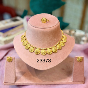 Juego de Joyería de Moda de Aleación de Zinc con Baño de Oro de 24K, Estilo Vintage Indio para Boda y Compromiso, con Zirconia, que Incluye Pendientes, Brazaletes, Peines y Broches - Product Image 5