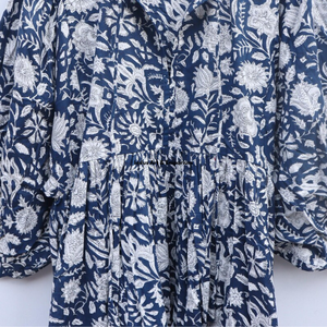 Belle robe en coton à motifs floraux, imprimée à la main, pour un usage décontracté. - Product Image 6