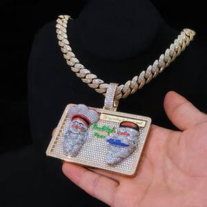 Collar con colgante de dije cubano de plata 925 chapado en rodio, con moissanita VVS y oro amarillo, estilo hip hop, personalizado y con incrustaciones de circonitas. - Product Image 1