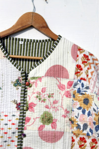 Chaqueta Acolchada de Algodón Hecha a Mano para Mujer, Estilo Boho, Chaqueta Kimono Abierta por Delante con Ribete a Rayas, Reversible - Product Image 4