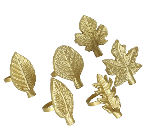 Échantillon d'anneau de serviette en laiton au design classique, motif ananas, finition laiton doré, disponible pour la décoration de table de restaurant - Product Image 2