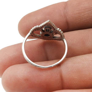 Anillo de Piedra Preciosa Cornalina para el Chakra Sacro, Hecho a Mano con Plata de Ley 925, Diseño de Corona Moderno, Estilo Bohemio - Product Image 2