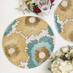 Set de table, dessous de plat et tapis de table perlés faits main, broderie de luxe par Glowin Fashion - Product Image 4