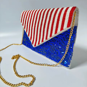Pochette à bandoulière pour femme, motif drapeau américain, perlée et à paillettes, style enveloppe, à rayures rouges et blanches et paillettes bleues, pour soirée, avec porte-téléphone et chaîne - Product Image 1
