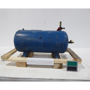 Compresseur d'air à piston industriel d'occasion, lubrifié et refroidi par air, alimenté en courant alternatif, équipement robuste à vendre - Product Image 4