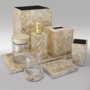 Ensemble d'accessoires de salle de bain élégant en nacre, comprenant un bol offrant un rangement fonctionnel avec une œuvre d'art coquillage attrayante - Product Image 5