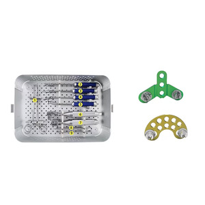 Système de fixation orthopédique pour implants vertébraux en alliage de titane : vis, tiges, crochets, connecteurs, système de fixation pédiaculaire - Product Image 4
