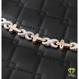 สร้อยข้อมือ Luxury Infinity X Link ประดับเพชรโมอิสซาไนต์เต็มวง ดีไซน์หรูหราจากเงินแท้ 925 สำหรับผู้ชายและผู้หญิง - Product Image 2