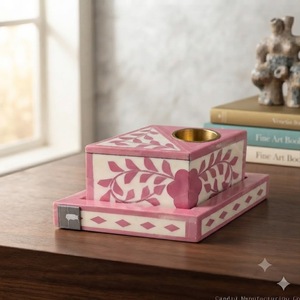 Brûleur d'encens écologique rose nacré avec incrustation florale, support aromatique fait main pour la maison, le bureau et l'extérieur, parfum anis étoilé - Product Image 1