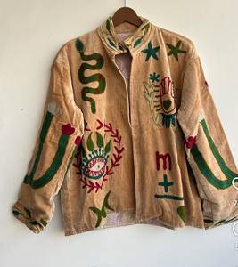 Abrigo de Invierno para Mujer con Símbolos Místicos, Prenda Única y Elegante, Chaqueta Bordada Estilo Boho Chic, Hermosamente Hecha a Mano - Product Image 1