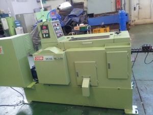 [Changjo Engineering] Machine de forgeage à froid haute vitesse CCM et machine de fabrication de têtes de boulons de précision et de rivets industriels - Product Image 2