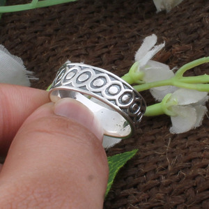 Anillo de Plata de Ley 925 Hecho a Mano, Diseño Artesanal Minimalista con Cuentas, Anillo de Boda, Joyería con Sello S925, Venta al Por Mayor - Product Image 4