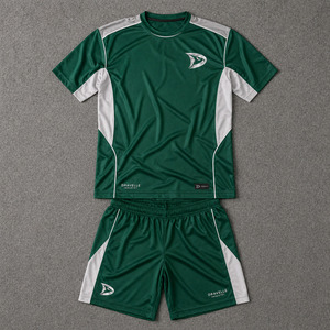 Ensemble de maillots de football personnalisés en gros pour hommes, respirant, vert, pour futsal, manches courtes, tenue de sport d'équipe - Product Image 1
