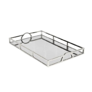Plato de metal artesanal rústico con diseño en relieve, perfecto para fiestas tradicionales y para regalos. - Product Image 6