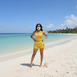 Ensemble de jupes personnalisées OEM pour femmes, comprenant un crop top à capuche avec impression de logo décontractée, idéal pour l'hiver - Product Image 4