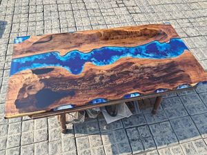 Mesa de Comedor Moderna Hecha a Mano con Tablero de Fresno Duradero y Resina Epoxi Azul, Base Trapezoidal para Uso en Hoteles y Almacenes - Product Image 4