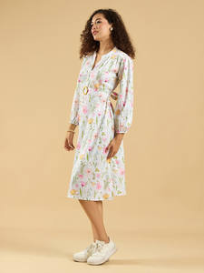 Robe longue légère et confortable pour les occasions spéciales, broderie artisanale Siddharth, nouveau design, imprimé au bloc, en georgette, écologique et naturelle. - Product Image 2