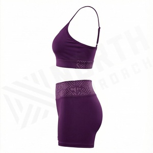 ชุดโยคะผู้หญิงไซส์ใหญ่พร้อมโลโก้แบบกำหนดเอง ดีไซน์ใหม่ แห้งเร็ว ระบายอากาศได้ดี ปักลาย ชุดออกกำลังกายความยาวระดับเข่า - Product Image 3