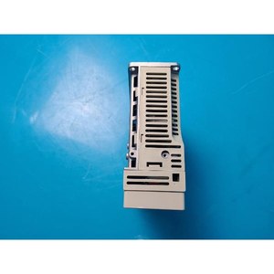 Yaskawa SERVOPACK SGD-01AP - Variador de Motor Servo AC Usado - Piezas de Equipos Semiconductores de Época - Product Image 5