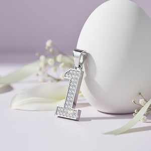 Colgante Diamtrendz Número 1 de la Suerte Sin Cadena, Plata 925 con Circonita Cúbica, Opción Disponible en Oro Sólido de 10K, 14K y 18K - Product Image 3