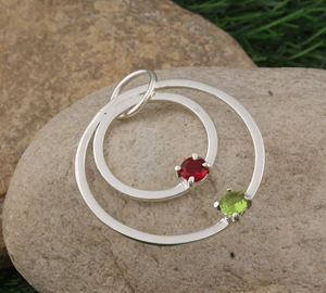 Vintage Natural <b>Peridot</b> Garnet Platinum Plated 925 Sterling Silver Multi Gemstone Necklace Charm Dainty Green Red Stone Jewelry - Product Image 3