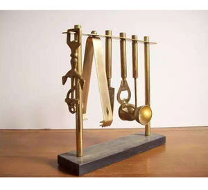 Juego de herramientas de barman con soporte, hecho a mano con acabado dorado en latón, juego completo de utensilios de bar para uso en mesa. - Product Image 1