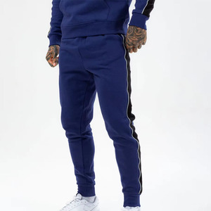 Nouveau design 2026 : Survêtement bleu roi avec bandes latérales blanches et noires – Nouveau design premium pour hommes - Product Image 4